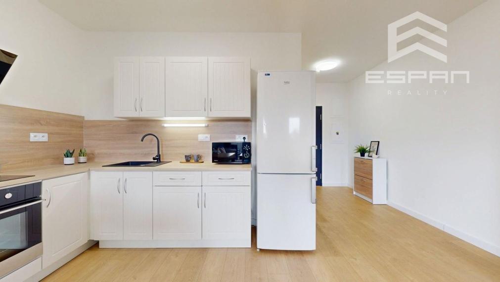 Kompletne zariadený 1i byt s predzáhradkou, Rohožník