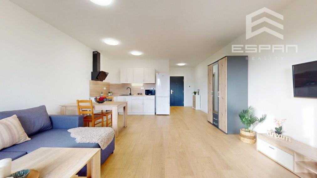 Kompletne zariadený 1i byt s predzáhradkou, Rohožník