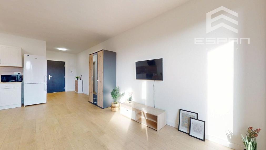 Kompletne zariadený 1i byt s predzáhradkou, Rohožník