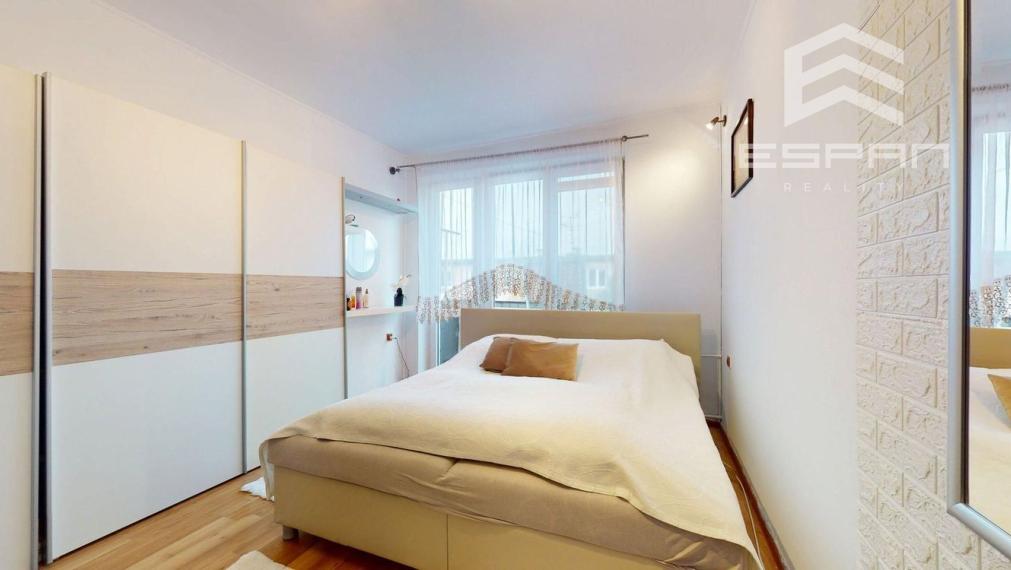 3 izbový byt s balkónom v blízkosti centra aj vlakovej stanice 