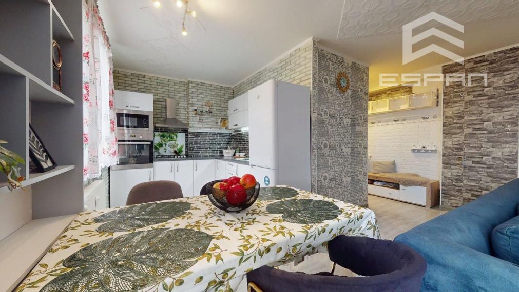 3 izbový byt s balkónom v blízkosti centra aj vlakovej stanice 