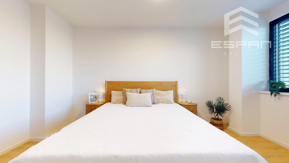 Moderný 3 izbový byt v centre s garážovým státím