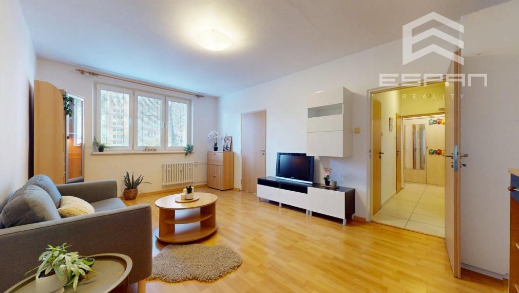 Na prenájom zariadený 2 izbový byt, Exnárova