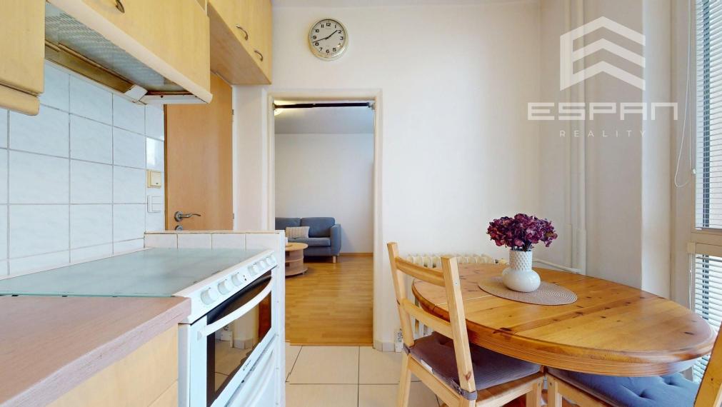 Na prenájom zariadený 2 izbový byt, Exnárova