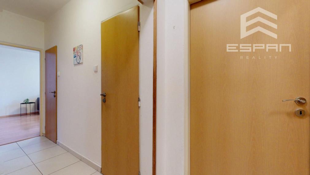 Na prenájom zariadený 2 izbový byt, Exnárova