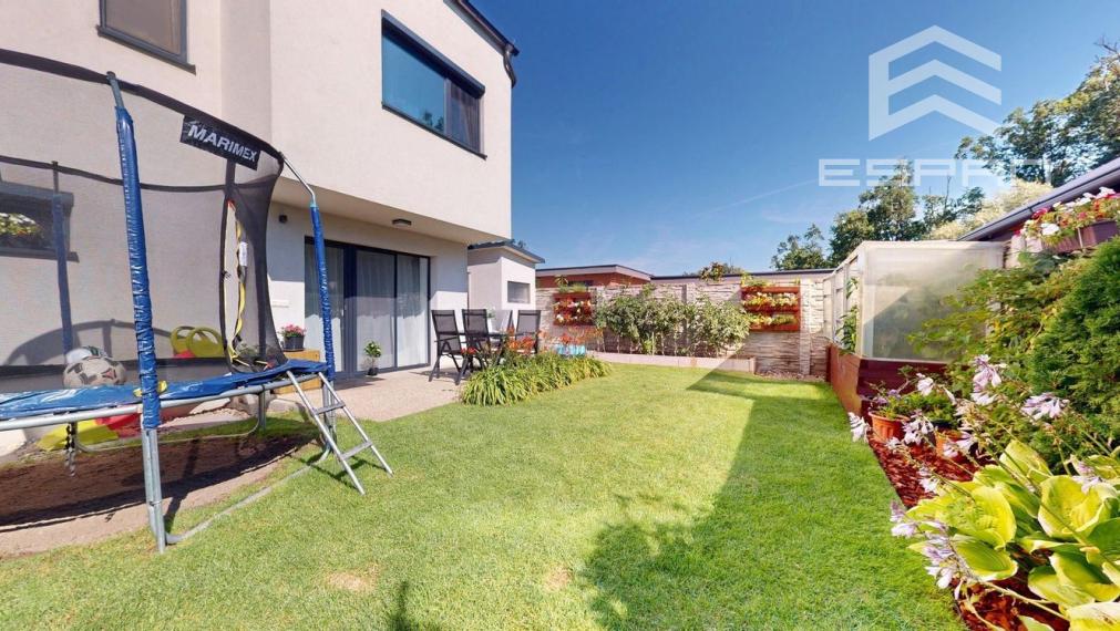 REZERVOVANÉ: Rodinný dom v príjemnej lokalite, Píniova alej