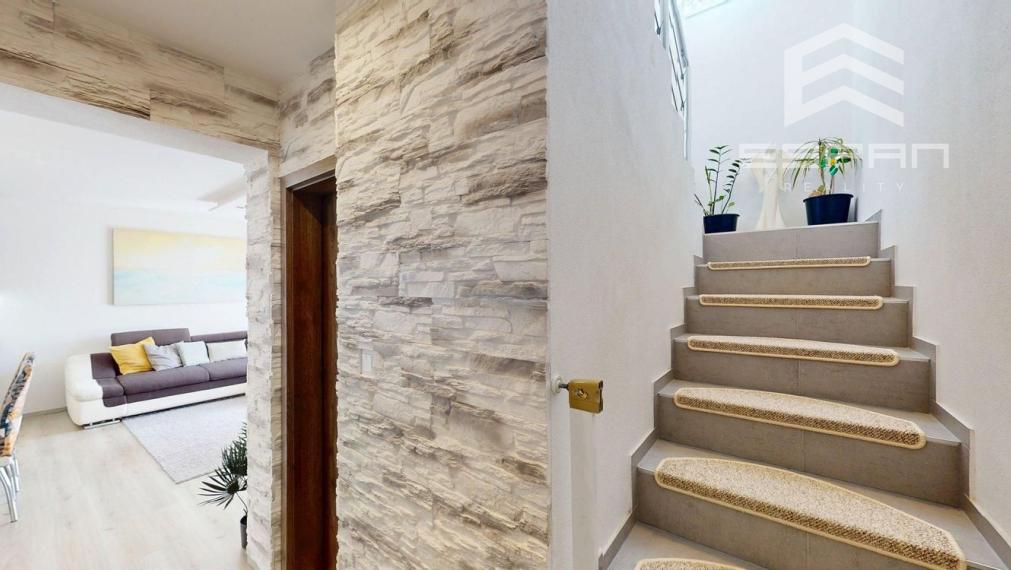 REZERVOVANÉ: Rodinný dom v príjemnej lokalite, Píniova alej