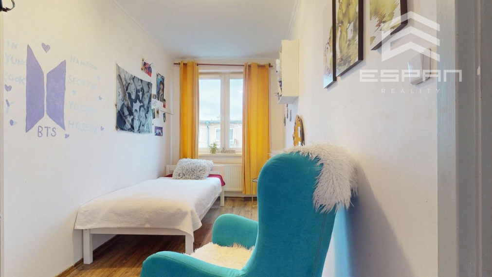 3 izbový byt s balkónom v blízkosti centra aj vlakovej stanice 