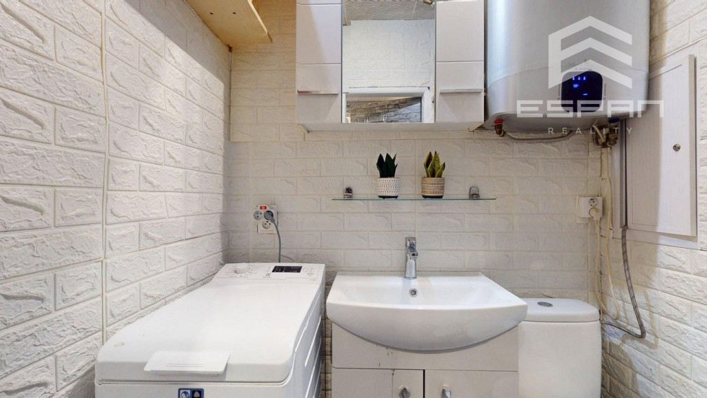 3 izbový byt s balkónom v blízkosti centra aj vlakovej stanice 