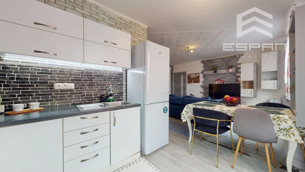 3 izbový byt s balkónom v blízkosti centra aj vlakovej stanice 