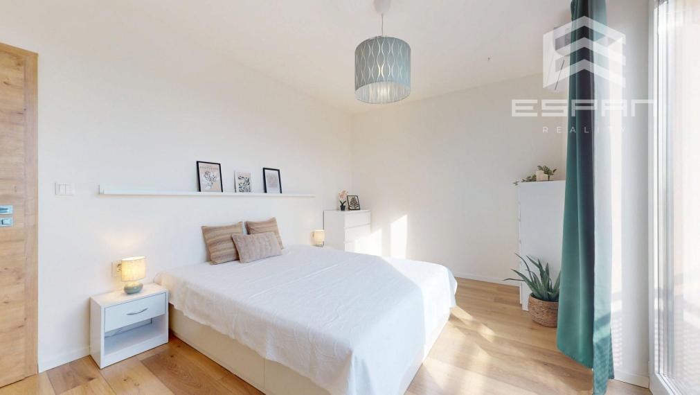 Slnečný 2 izbový byt v blízkosti vlakovej aj autobusovej stanice