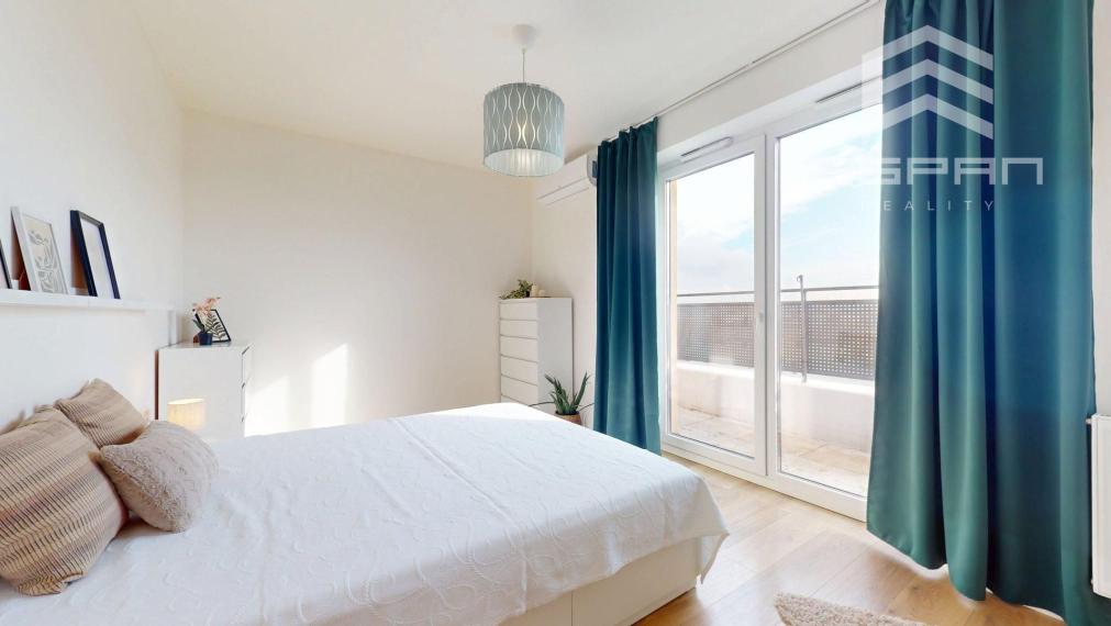 Slnečný 2 izbový byt v blízkosti vlakovej aj autobusovej stanice