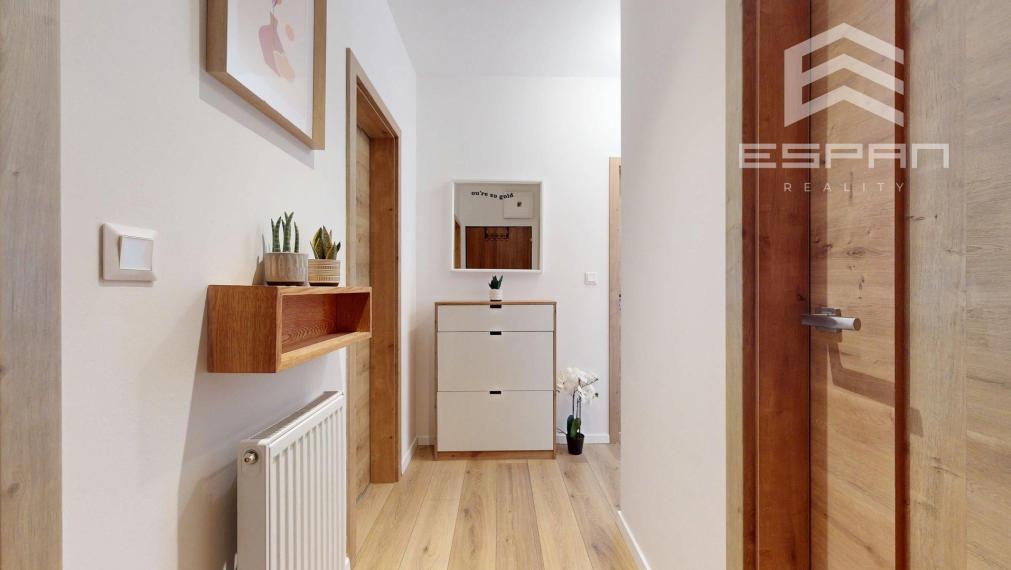 Slnečný 2 izbový byt v blízkosti vlakovej aj autobusovej stanice