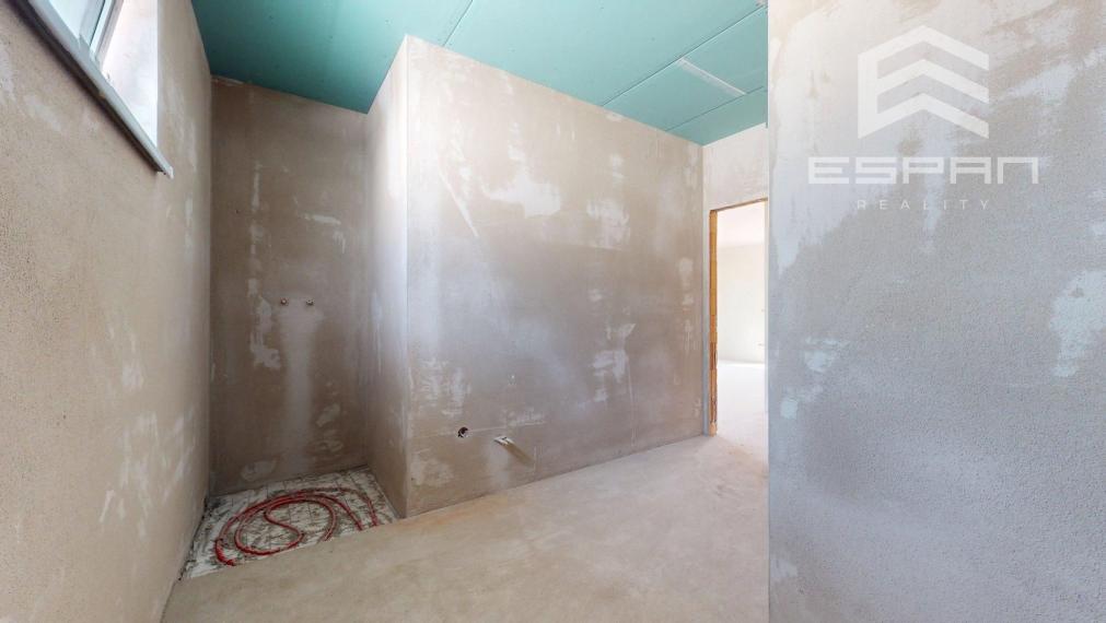  Rodinný dom s garážou a pozemkom o výmere 664 m2 v obci Láb!!!