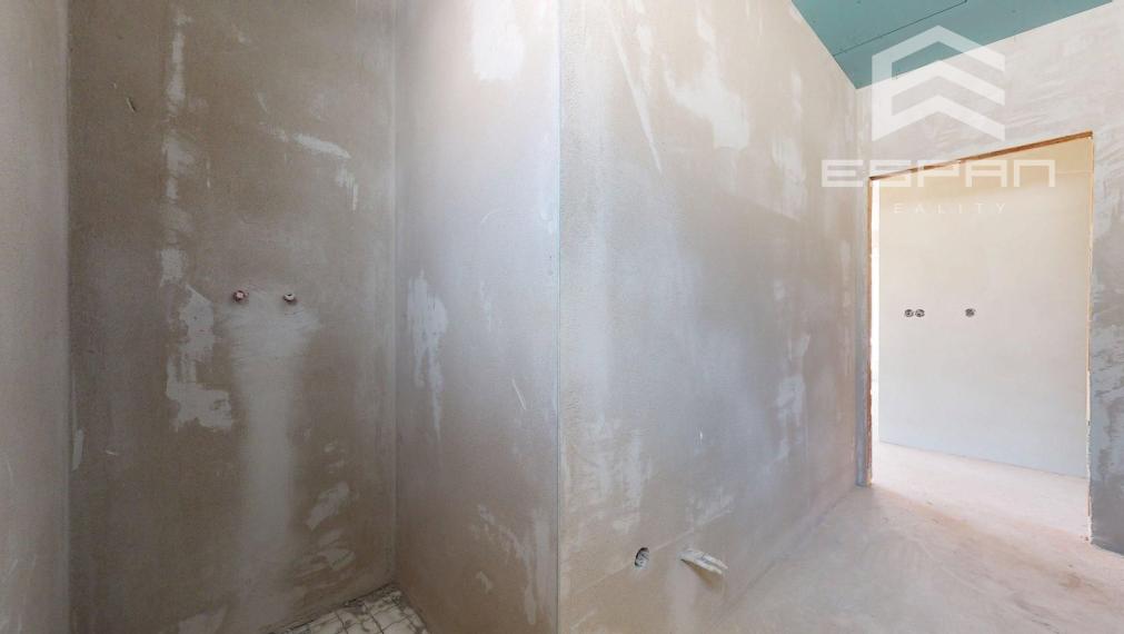  Rodinný dom s garážou a pozemkom o výmere 664 m2 v obci Láb!!!