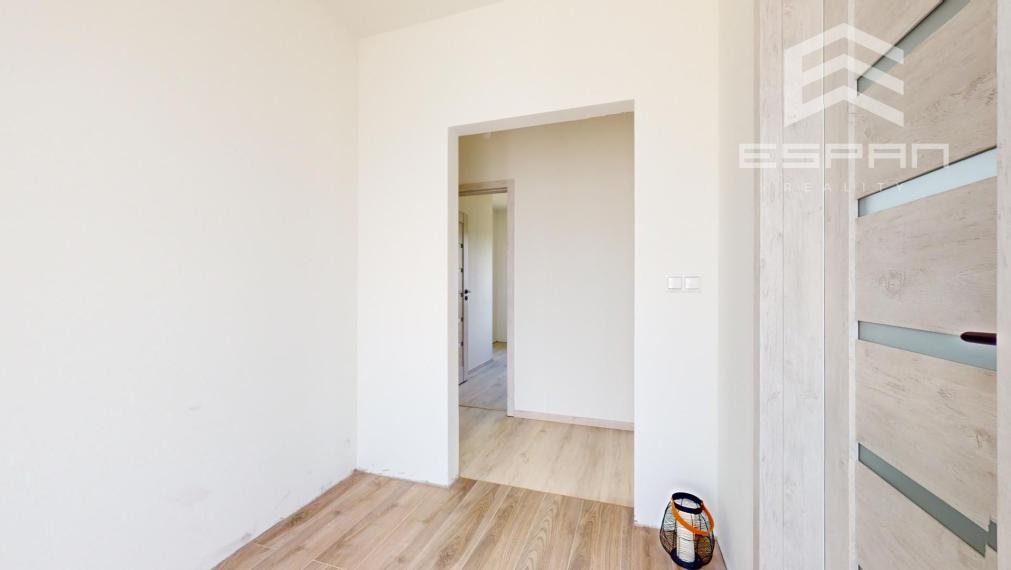 NOVOSTAVBA: 4 izb. rodinný bungalov vyhotovený v ŠTANDARDE v obci Sekule!!