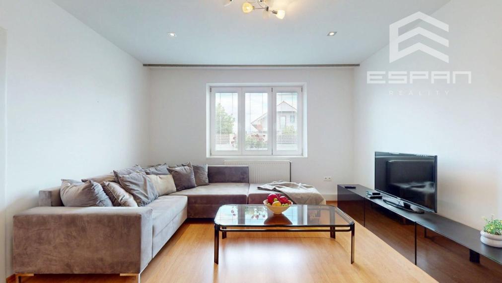 Rodinný dom s charizmou a úžasnou záhradou, vhodný aj pre viacgeneračné bývanie