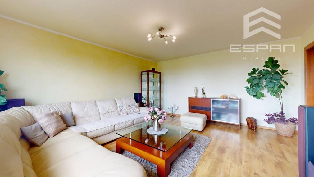 Rodinný dom s charizmou a úžasnou záhradou, vhodný aj pre viacgeneračné bývanie