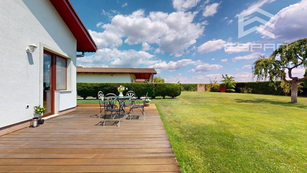 Rodinný dom s charizmou a úžasnou záhradou, vhodný aj pre viacgeneračné bývanie