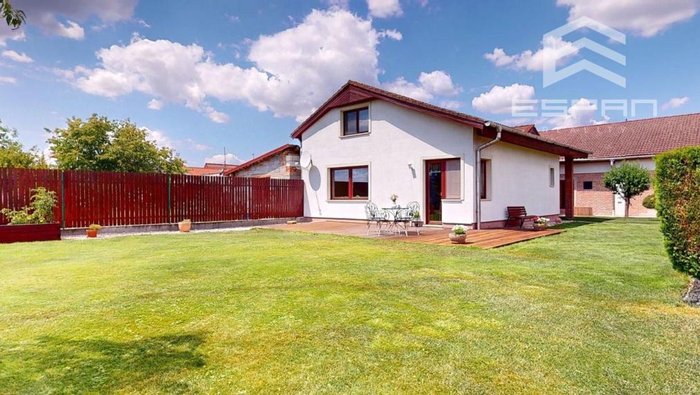 Rodinný dom s charizmou a úžasnou záhradou, vhodný aj pre viacgeneračné bývanie