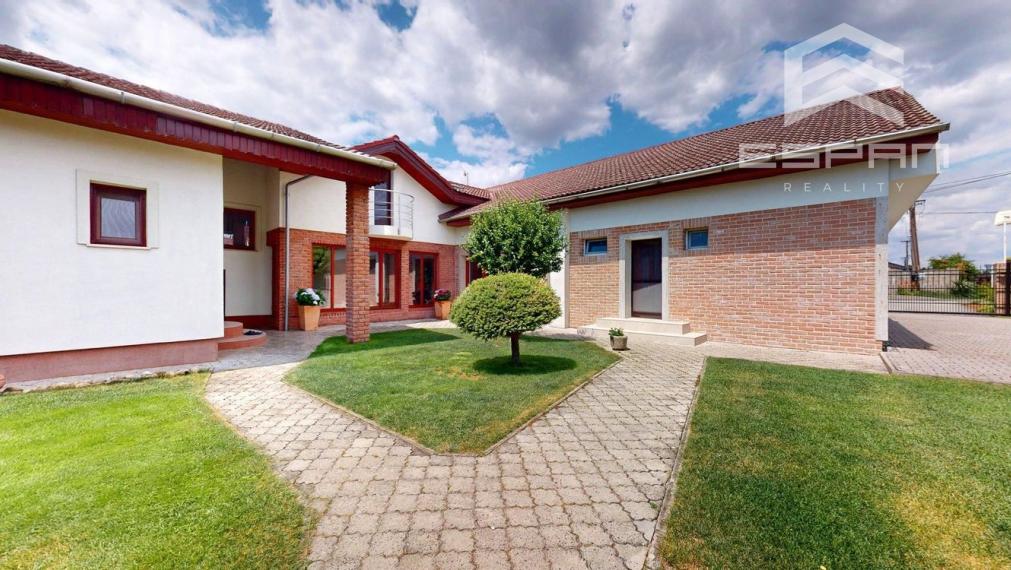 Rodinný dom s charizmou a úžasnou záhradou, vhodný aj pre viacgeneračné bývanie