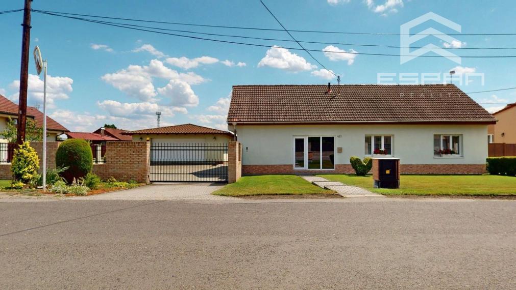 Rodinný dom s charizmou a úžasnou záhradou, vhodný aj pre viacgeneračné bývanie