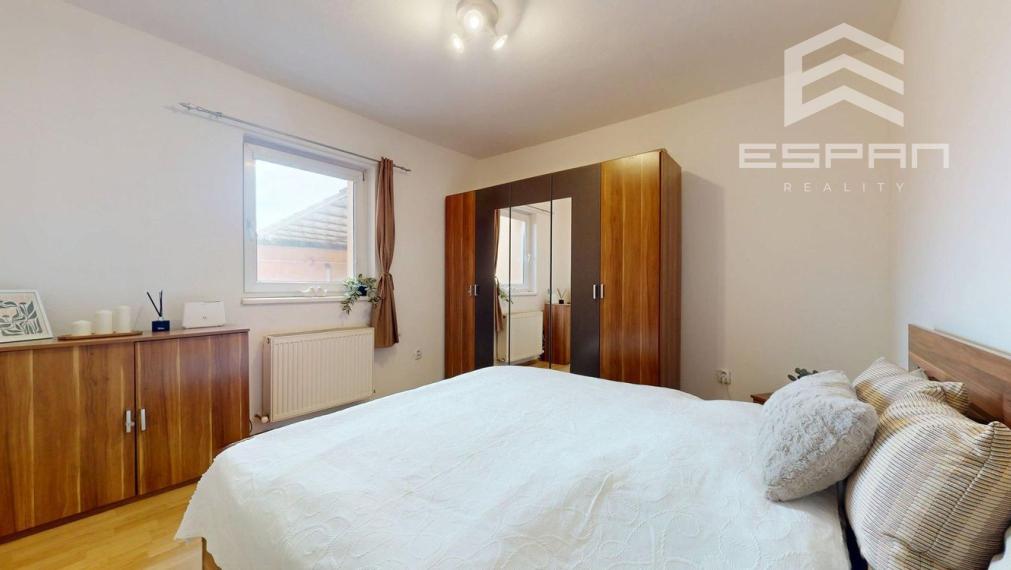 Zariadený 6 izb. priestranný rodinný dom v obci Veľké Leváre