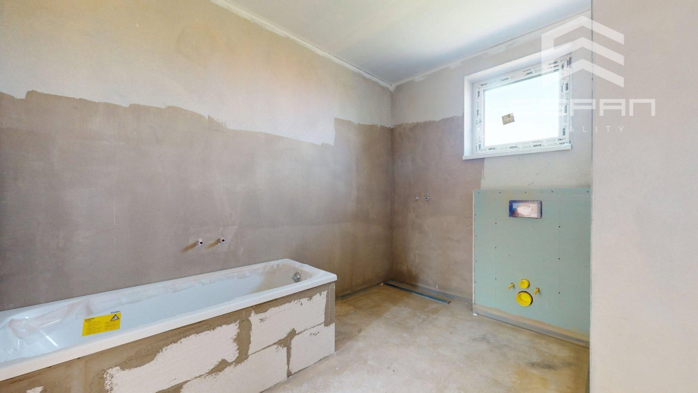 Skolaudovaný 4 izb. rodinný dom v dvojdome so záhradkou/Plavecký Mikuláš!!