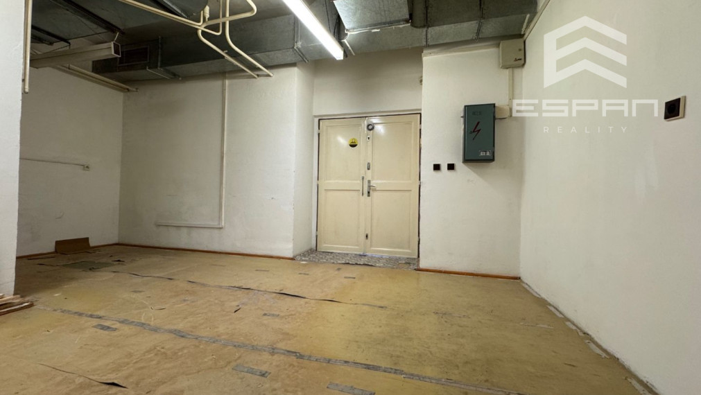 Obchodný/kancelársky priestor o výmere 75 m2 na ul. Záhorácka v Malackách