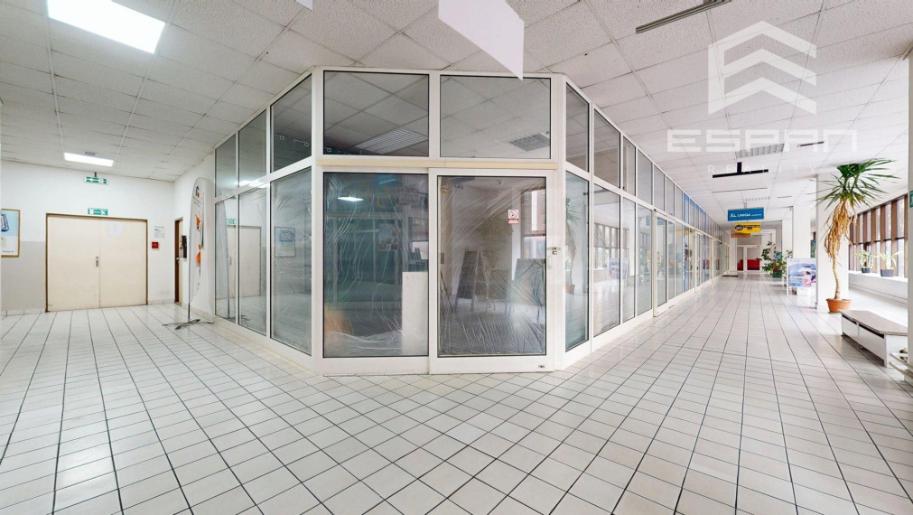 Obchodný/kancelársky priestor o výmere 75 m2 na ul. Záhorácka v Malackách