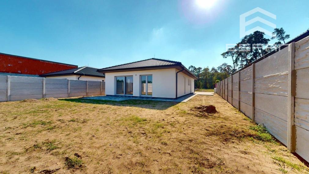 NOVINKA: Moderná novostavba 4 izb. bungalovu v krásnej lokalite "Pod lesom"