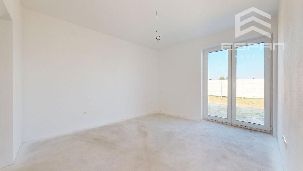 NOVINKA: Moderná novostavba 4 izb. bungalovu v krásnej lokalite "Pod lesom"