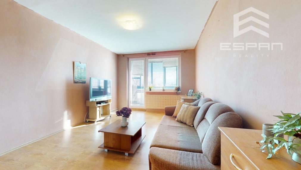 NA PREDAJ: Priestranný 3 izbový byt priamo v CENTRE mesta Malacky!!