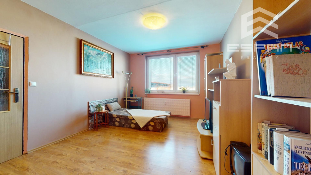 NA PREDAJ: Priestranný 3 izbový byt priamo v CENTRE mesta Malacky!!