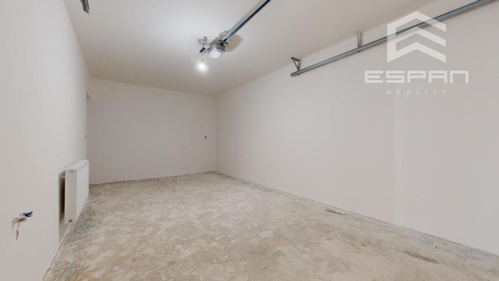 NOVOSTAVBA: Skolaudovaný 4 izb. rodinný dom  s garážou a tepelným čerpadlom!!