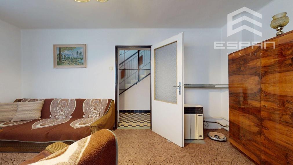 Rodinný dom  v pôvodnom stave v obci Veľké Leváre