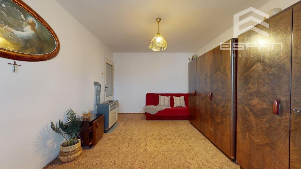 Rodinný dom  v pôvodnom stave v obci Veľké Leváre