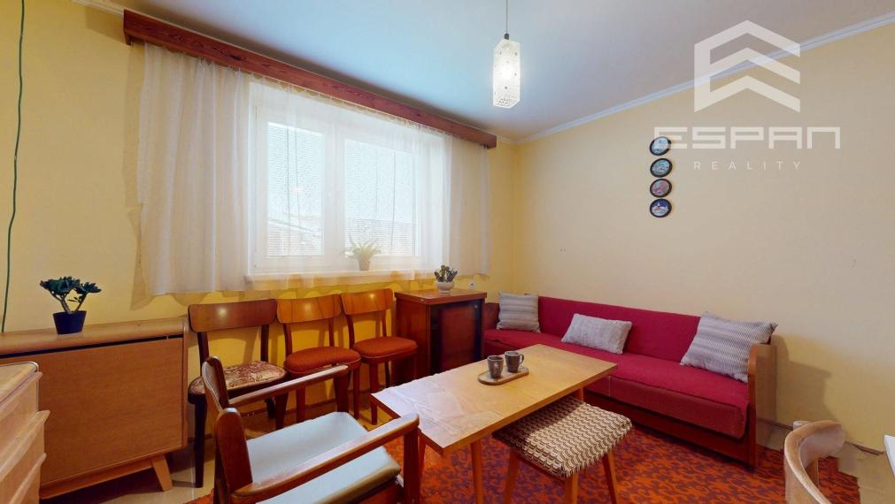 Rodinný dom  v pôvodnom stave v obci Veľké Leváre