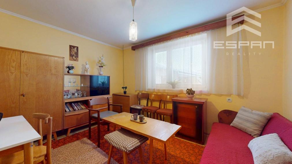 Rodinný dom  v pôvodnom stave v obci Veľké Leváre