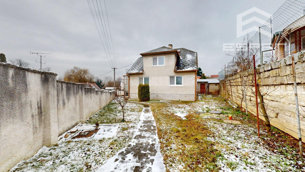 Rodinný dom  v pôvodnom stave v obci Veľké Leváre