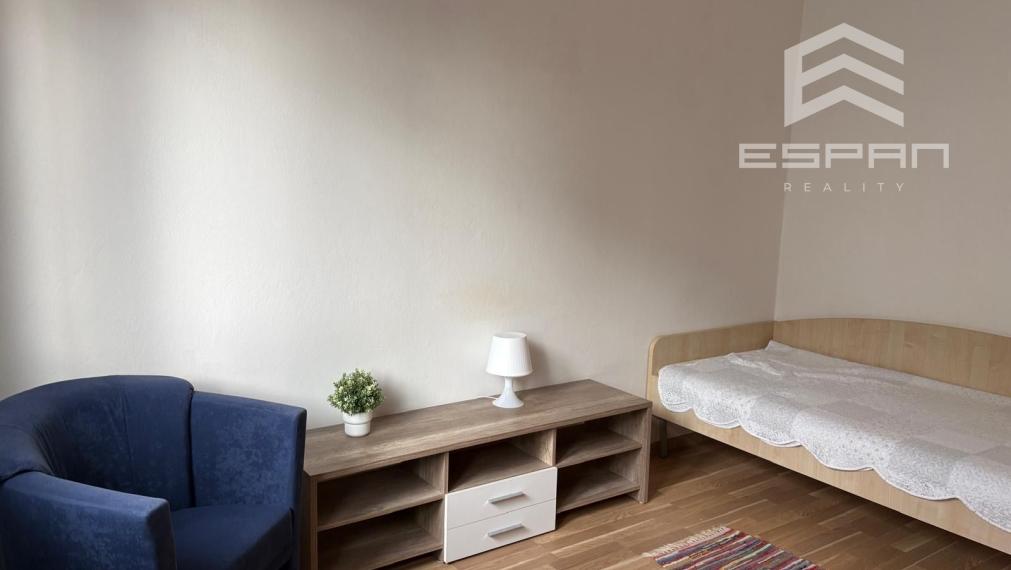 Na prenájom zariadený 2 izbový byt v príjemnej časti Ružinova, Exnárova