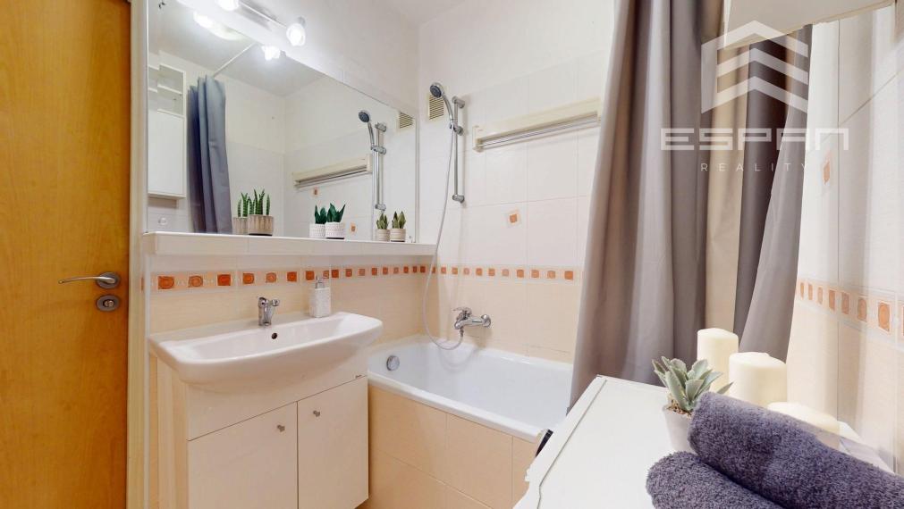 Na prenájom zariadený 2 izbový byt v príjemnej časti Ružinova, Exnárova