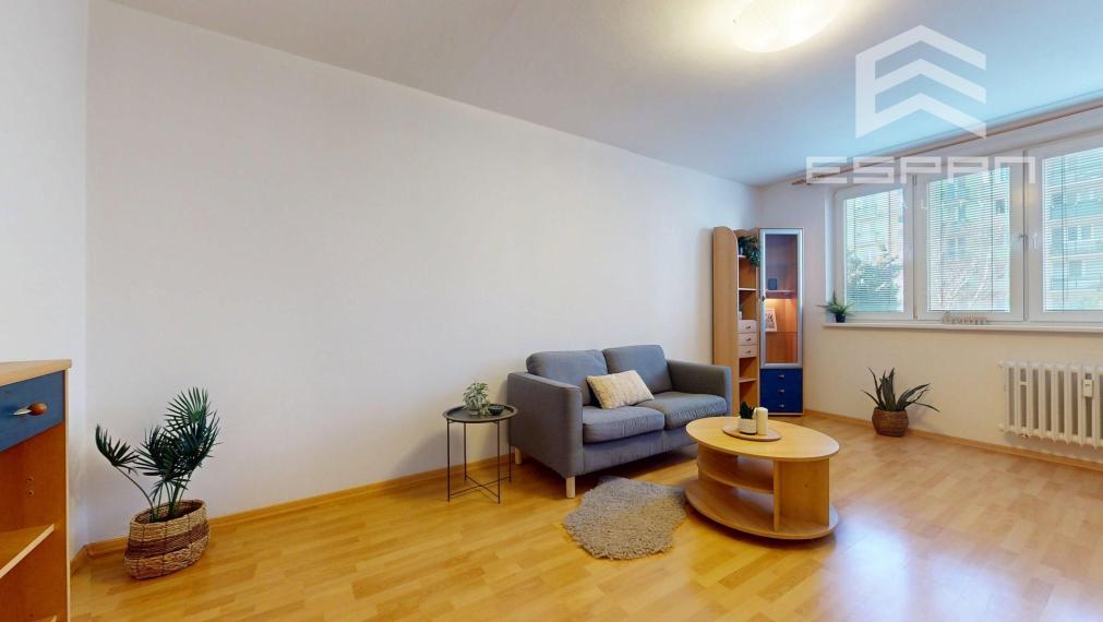 Na prenájom zariadený 2 izbový byt v príjemnej časti Ružinova, Exnárova