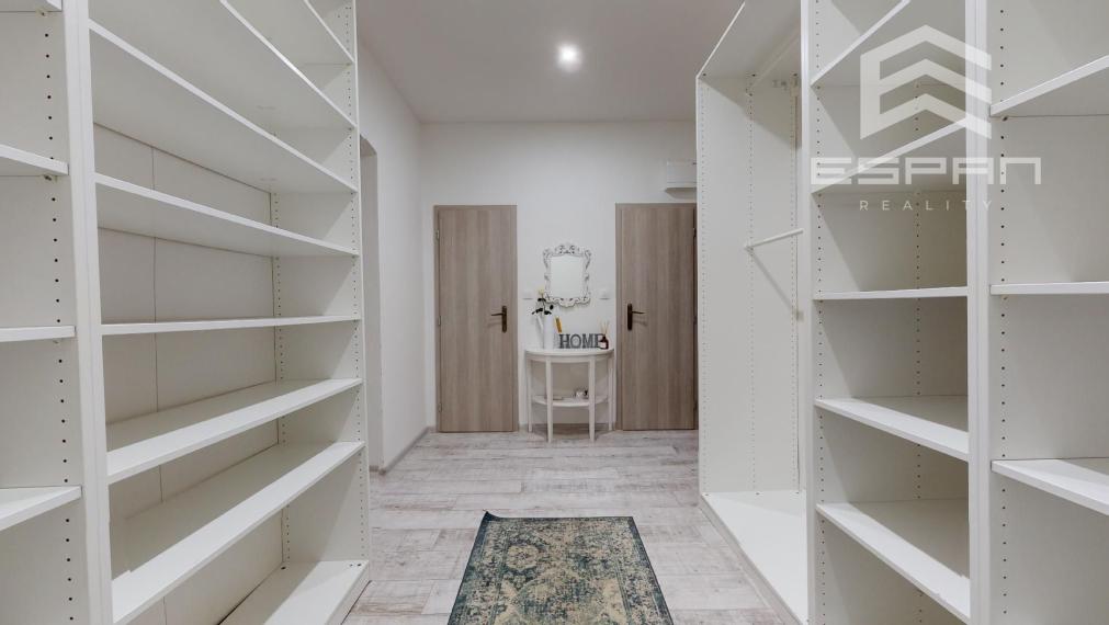 2 izbový byt po kompletnej modernej rekonštrukcii v tesnej blízkosti Trnavského mýta