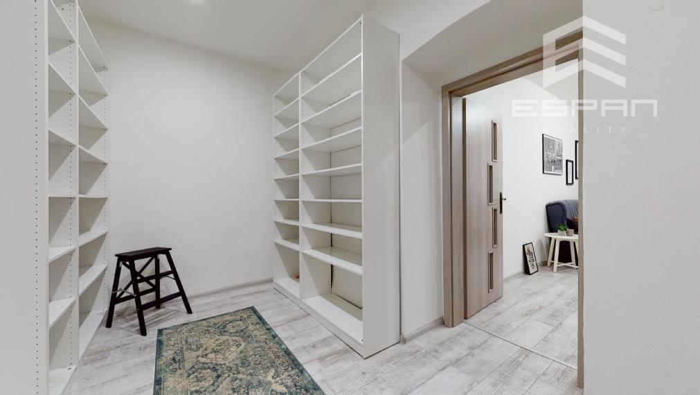 2 izbový byt po kompletnej modernej rekonštrukcii v tesnej blízkosti Trnavského mýta