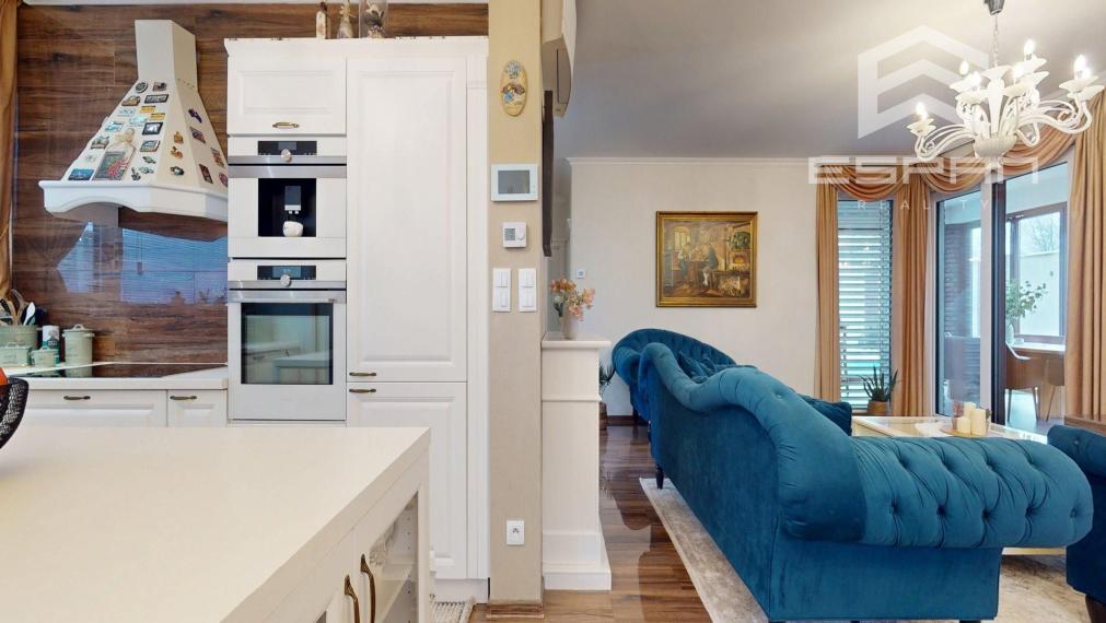 Nadštandardne vybavaný rodinný dom s bazénom v obci Kostolište