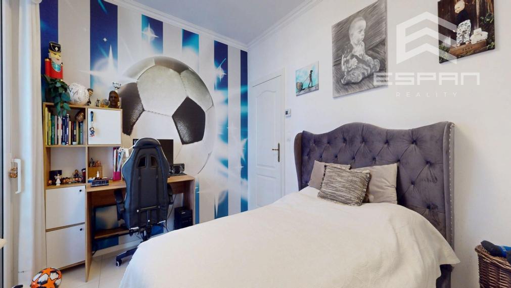 Nadštandardne vybavaný rodinný dom s bazénom v obci Kostolište