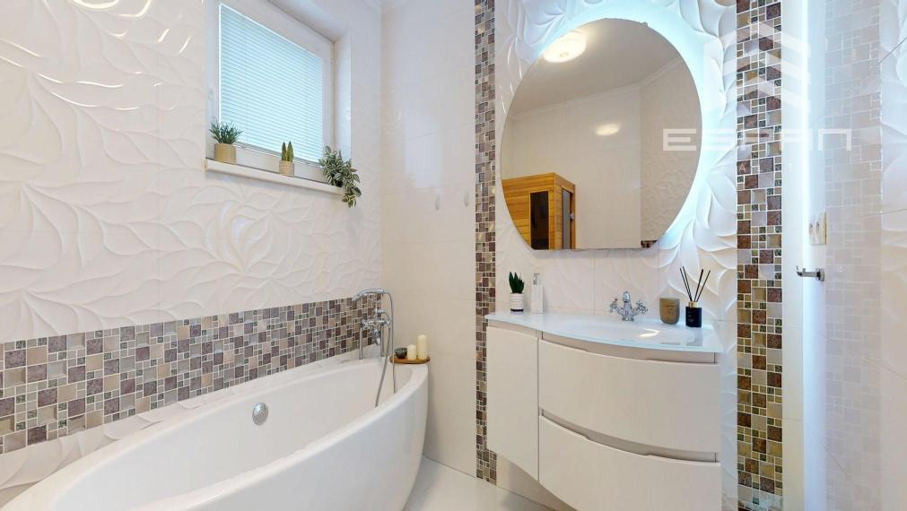 Nadštandardne vybavaný rodinný dom s bazénom v obci Kostolište