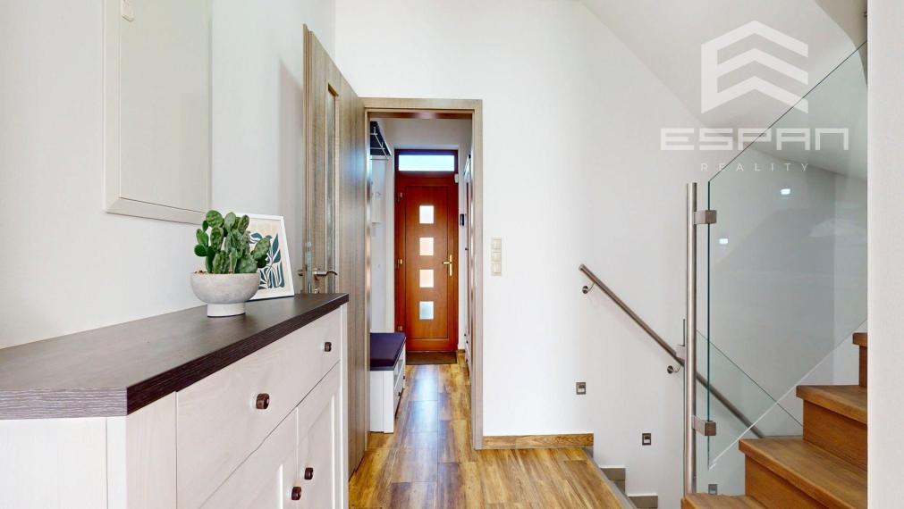 Novostavba rodinného domu s nerušeným výhľadom na ul. Lesná v Stupave