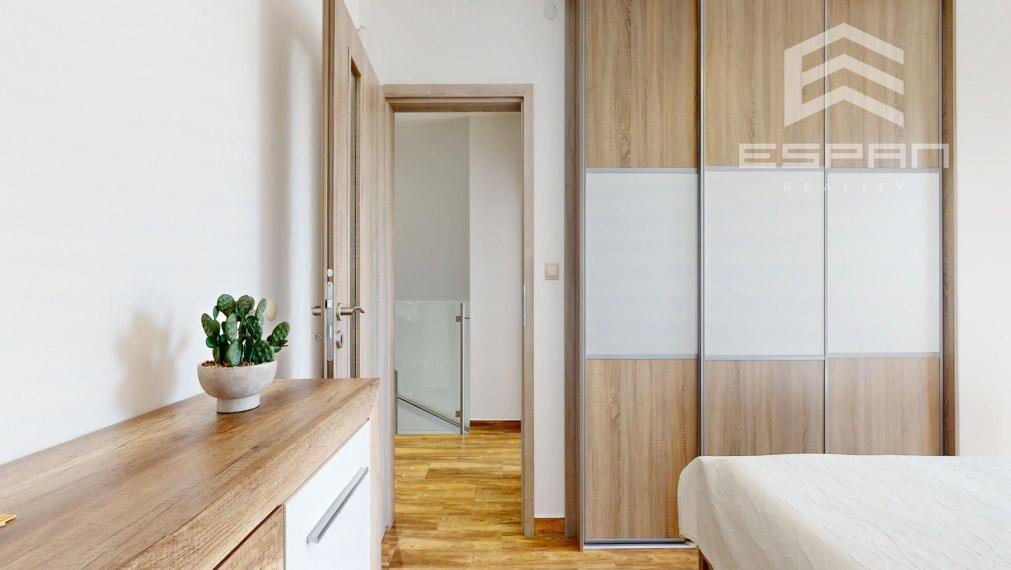 Novostavba rodinného domu s nerušeným výhľadom na ul. Lesná v Stupave